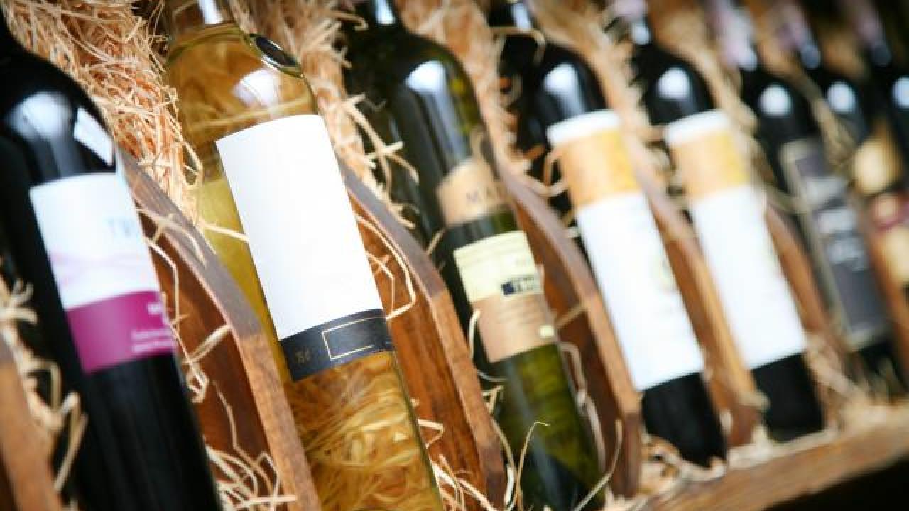 pourquoi les bouteilles de vin contiennent 75 centilitres