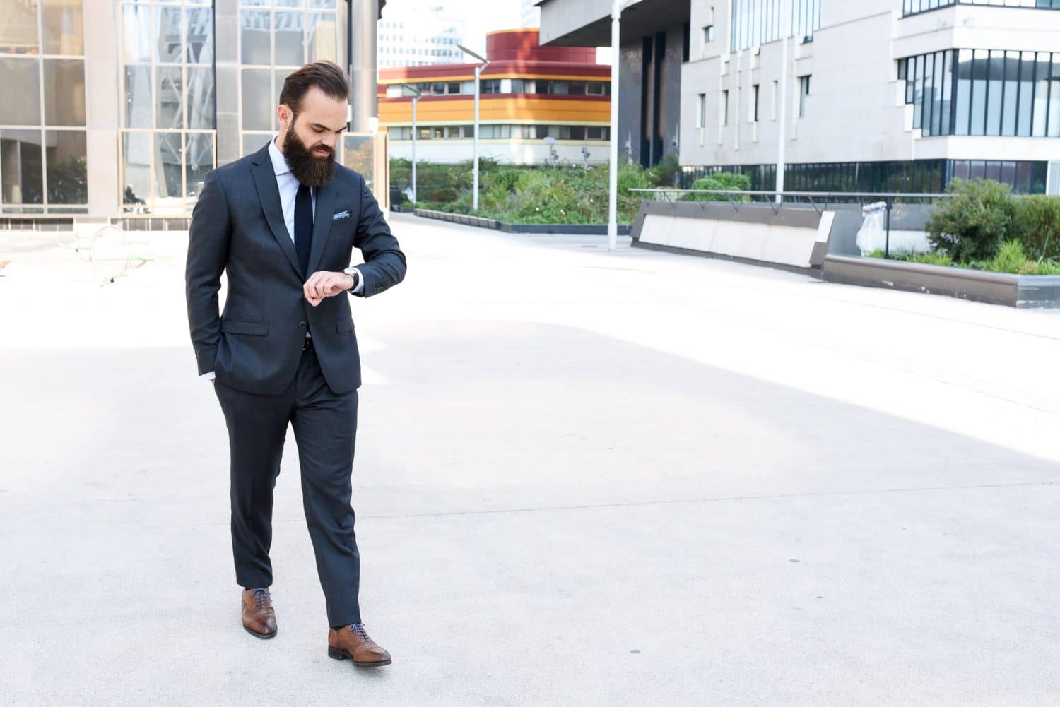 costume-homme-lhomme-moderne-test