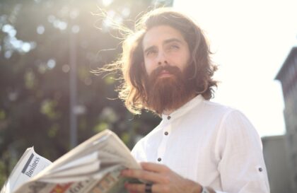 10 conseils pour hommes qui se laissent pousser les cheveux