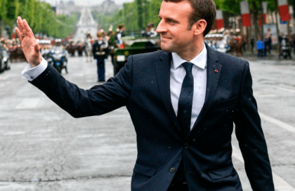 Costume sur-mesure d'Emmanuel Macron