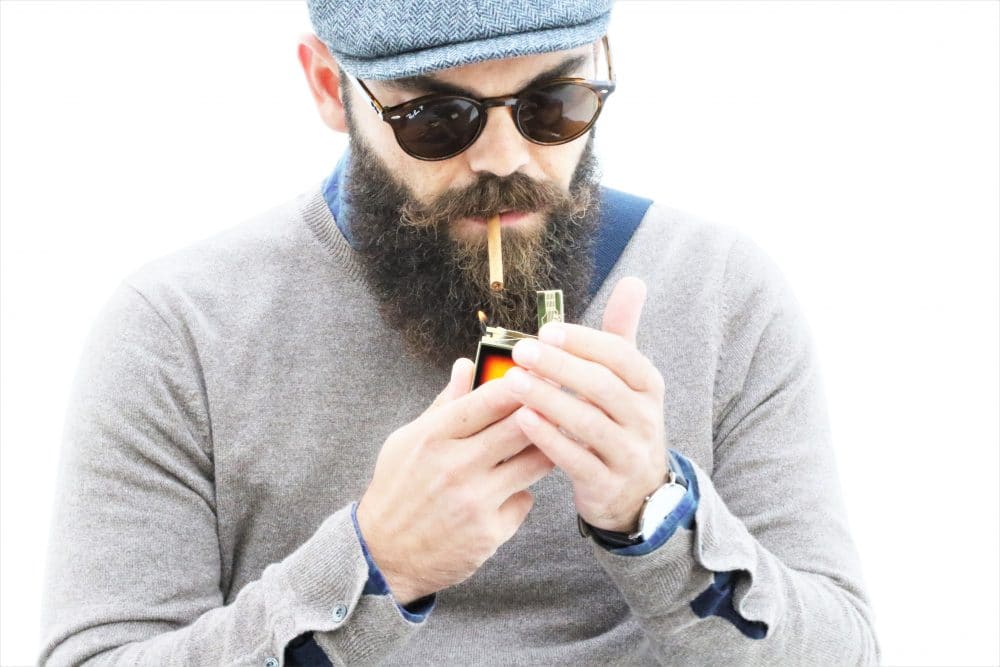 Mon briquet S.T Dupont pour une touche rock dans mon look Back to work