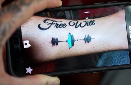 Tatouage sonore : comment ça marche ? Tout savoir sur le tatoo audio