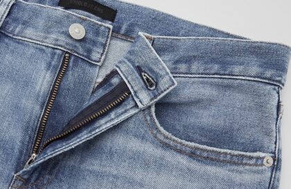 UNIQLO investit dans le jean durable