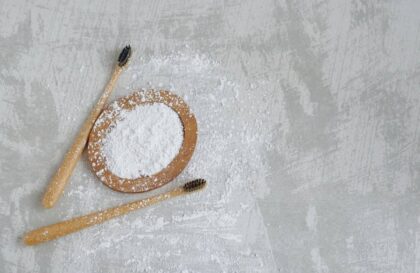 Le dentifrice naturel en poudre est-il vraiment efficace ?