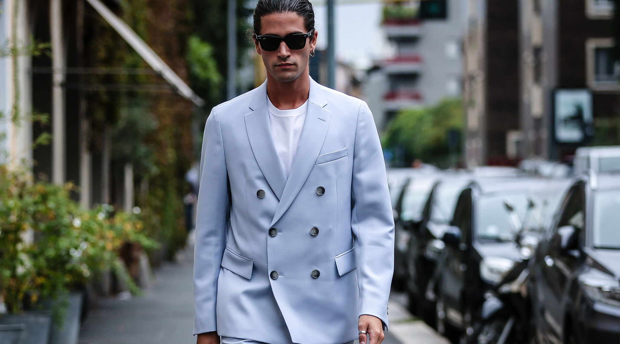 Costume croisé pour homme : pourquoi et comment le porter