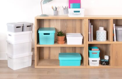 Rangement astucieux : Comment organiser votre maison avec des boîtes et des paniers