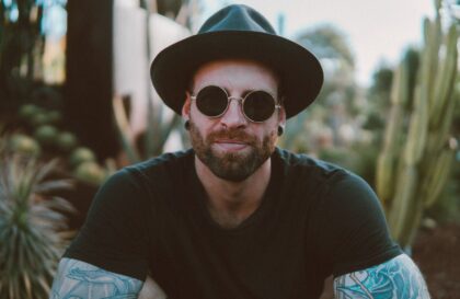 Lunettes de soleil pour hommes : Les 3 tendances incontournables pour un été stylé !