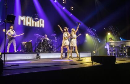 MANIA, le spectacle tribute au mythique groupe ABBA, fera chanter la France !