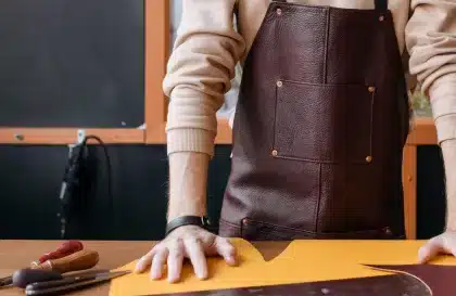 Le compagnon en cuir : l’accessoire indispensable pour les hommes tendances