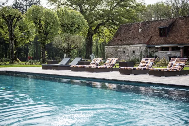 Piscine Touraine : Loire Valley Lodges