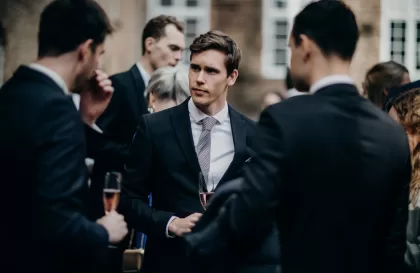 Quelle tenue choisir pour un homme invité à un mariage ?