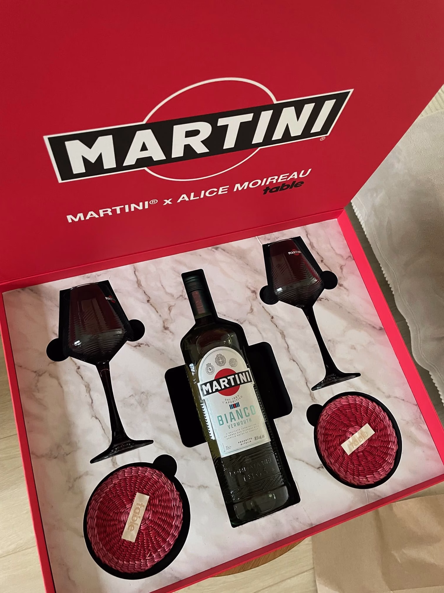 Martini x Alice Moireau : quand l’apéritivo italien rencontre l’art de la table contemporain