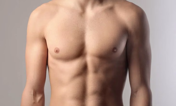 Gynécomastie chez l’homme : comprendre cette chirurgie esthétique de plus en plus demandée