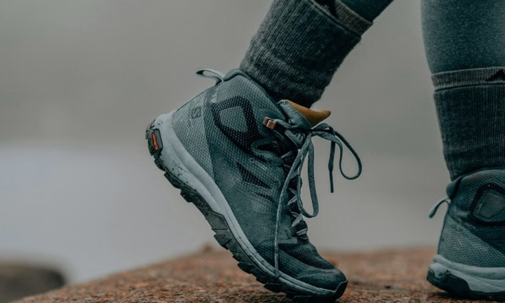 quelles chaussures choisir pour voyager, marcher et rester stylé