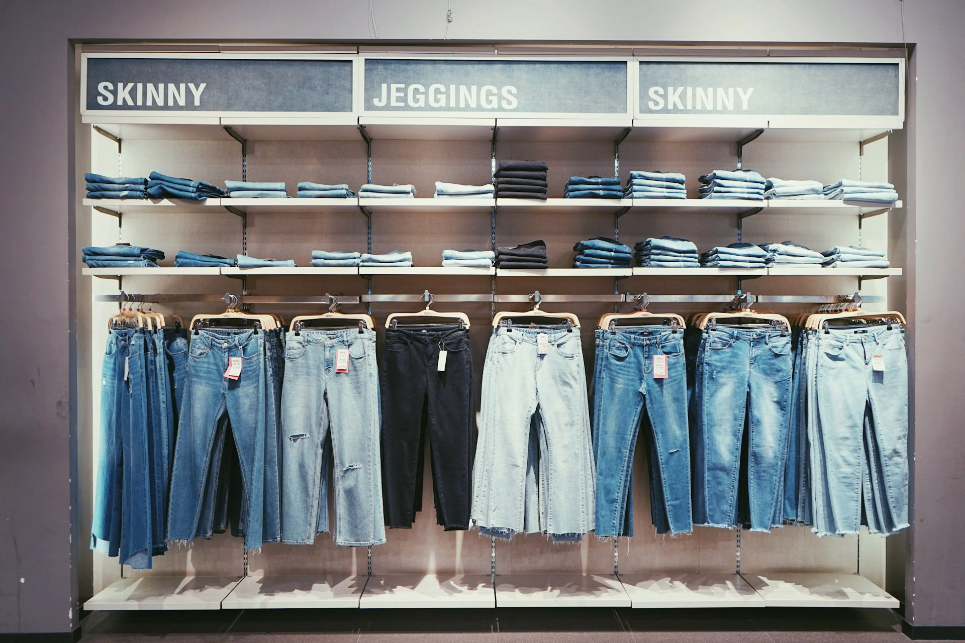 La hauteur de taille et le style du pantalon