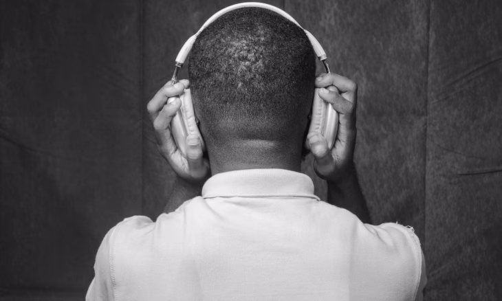 Masturbation guidée audio : se faire plaisir sans écran ni porno